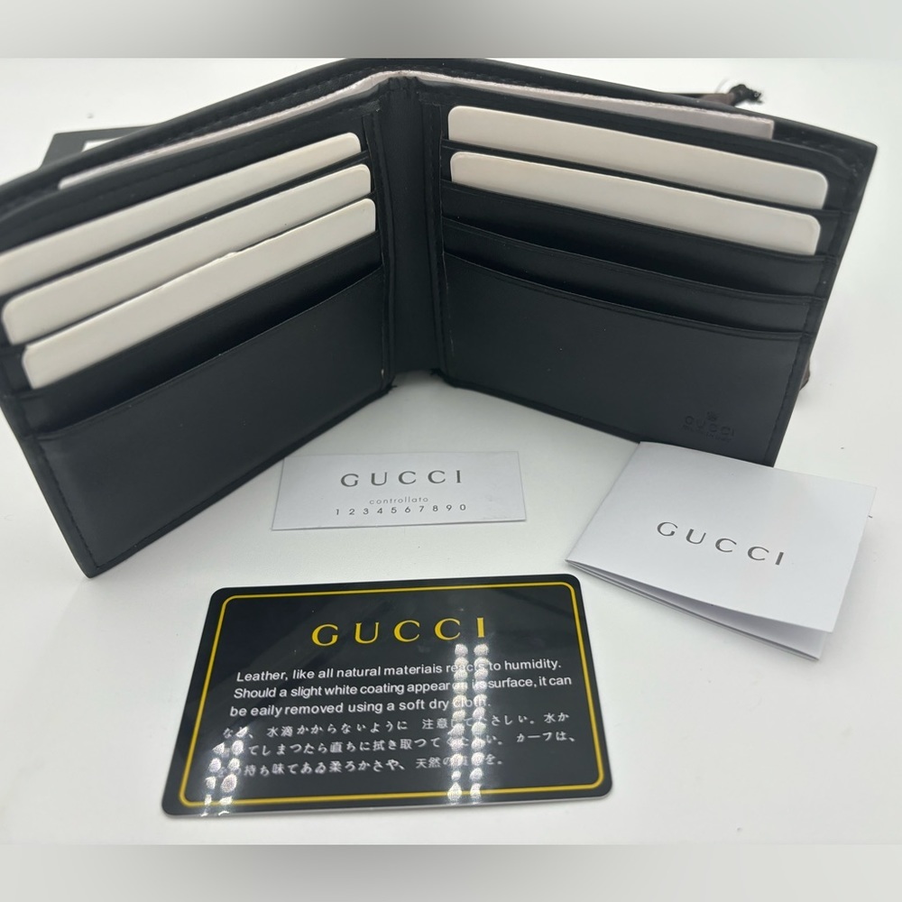 *SOLD* GUCCI Bifold Bee Print Canvas Leather Wallet, #451368 - Picture 15 of 16